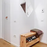 Zen Apartment *